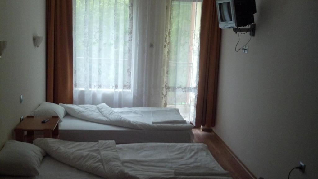 Central Park Family Hotel Kavarna Phòng bức ảnh